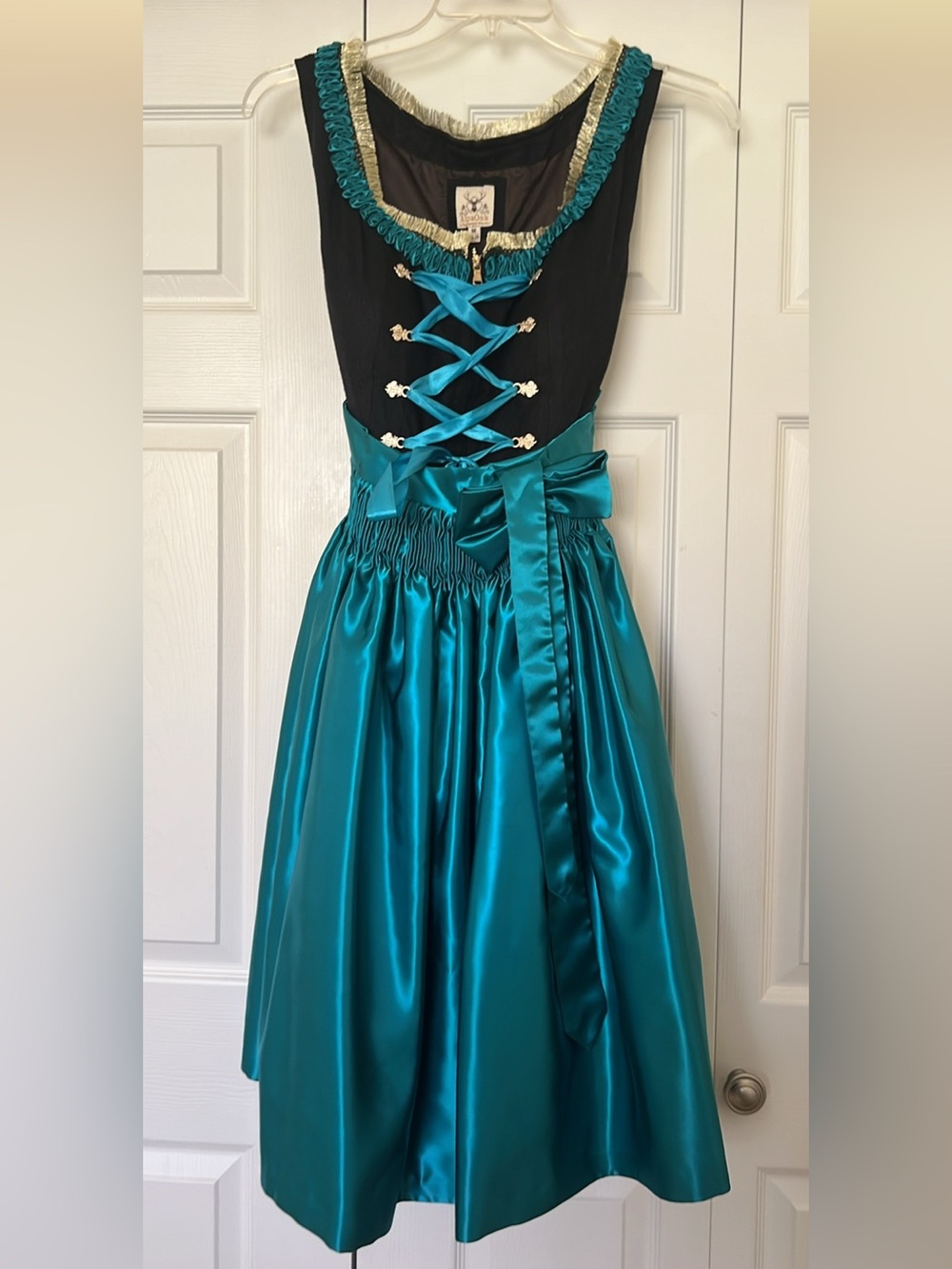 October fest: Alps&Oak Dirndl Dress with Apron